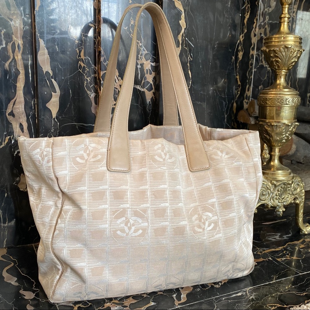 Chanel Tote bag